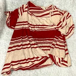 Super cute boutique shirt size large cut out shoulder one side